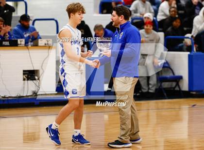 Thumbnail 2 in JV: Holy Cross vs Covington Catholic photogallery.