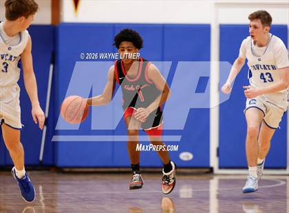 Thumbnail 1 in JV: Holy Cross vs Covington Catholic photogallery.