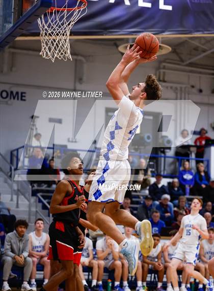 Thumbnail 1 in JV: Holy Cross vs Covington Catholic photogallery.