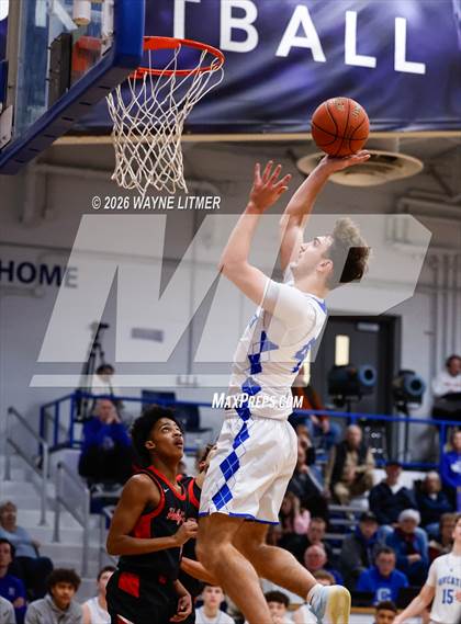 Thumbnail 2 in JV: Holy Cross vs Covington Catholic photogallery.