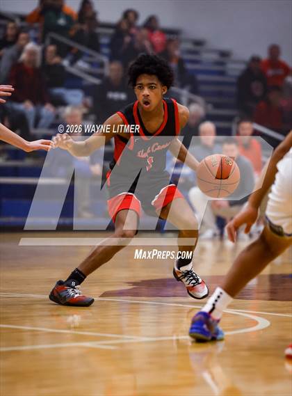 Thumbnail 2 in JV: Holy Cross vs Covington Catholic photogallery.