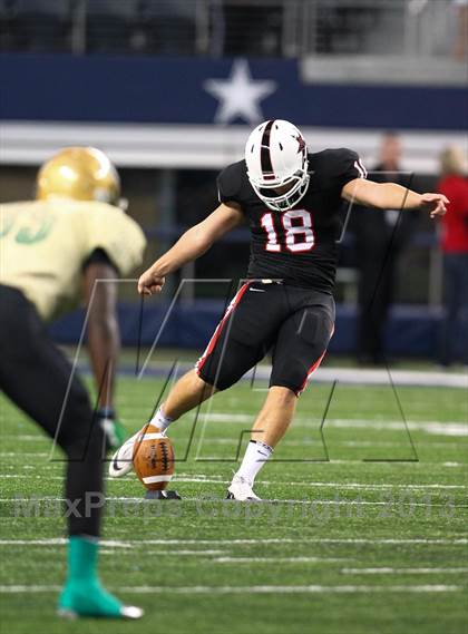 Thumbnail 2 in Coppell vs. DeSoto (UIL 5A Division 1 Region 1 Area Playoff) photogallery.