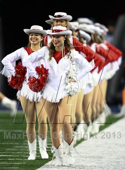 Thumbnail 1 in Coppell vs. DeSoto (UIL 5A Division 1 Region 1 Area Playoff) photogallery.