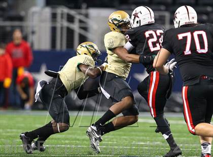 Thumbnail 1 in Coppell vs. DeSoto (UIL 5A Division 1 Region 1 Area Playoff) photogallery.