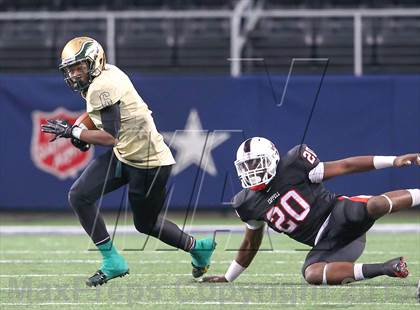 Thumbnail 2 in Coppell vs. DeSoto (UIL 5A Division 1 Region 1 Area Playoff) photogallery.