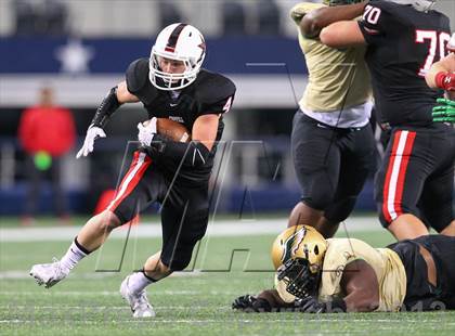 Thumbnail 2 in Coppell vs. DeSoto (UIL 5A Division 1 Region 1 Area Playoff) photogallery.