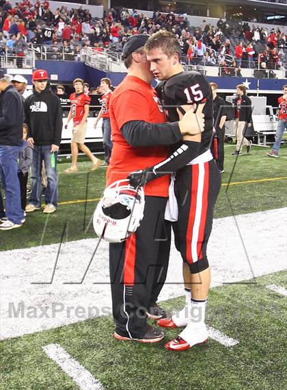 Thumbnail 2 in Coppell vs. DeSoto (UIL 5A Division 1 Region 1 Area Playoff) photogallery.