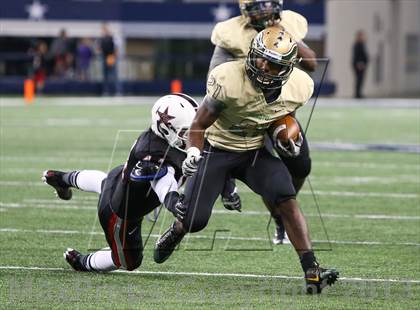 Thumbnail 3 in Coppell vs. DeSoto (UIL 5A Division 1 Region 1 Area Playoff) photogallery.
