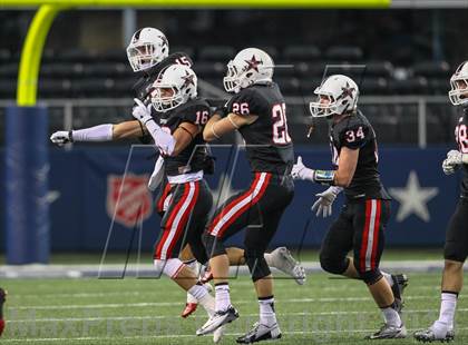 Thumbnail 2 in Coppell vs. DeSoto (UIL 5A Division 1 Region 1 Area Playoff) photogallery.