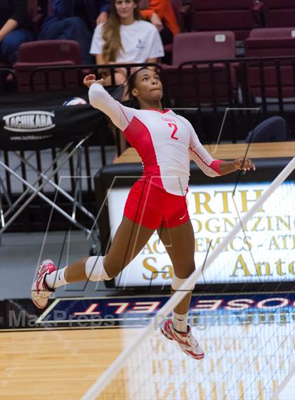 Thumbnail 1 in Madison vs. Taft photogallery.