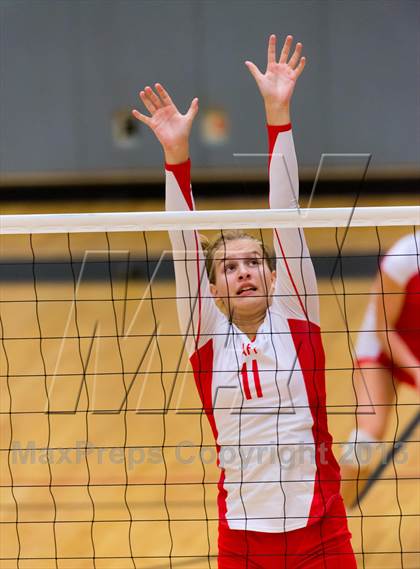Thumbnail 2 in Madison vs. Taft photogallery.