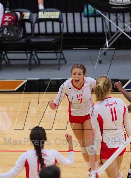 Thumbnail 1 in Madison vs. Taft photogallery.