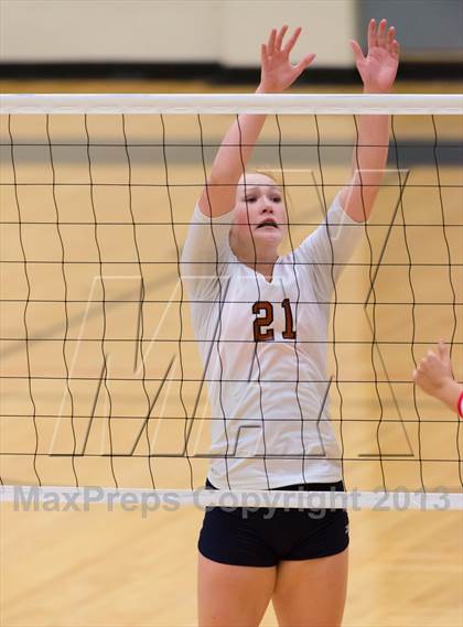 Thumbnail 2 in Madison vs. Taft photogallery.