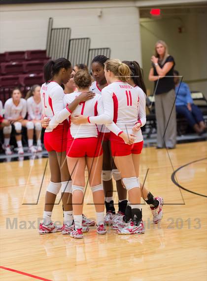 Thumbnail 1 in Madison vs. Taft photogallery.