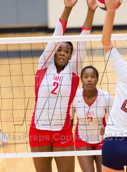 Thumbnail 2 in Madison vs. Taft photogallery.