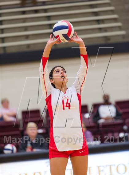 Thumbnail 3 in Madison vs. Taft photogallery.