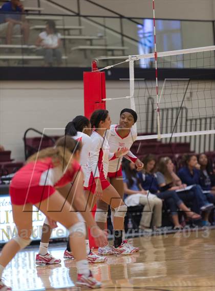 Thumbnail 3 in Madison vs. Taft photogallery.