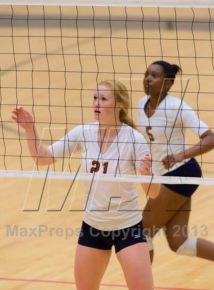 Thumbnail 1 in Madison vs. Taft photogallery.