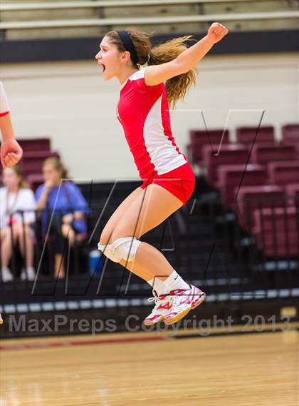 Thumbnail 1 in Madison vs. Taft photogallery.