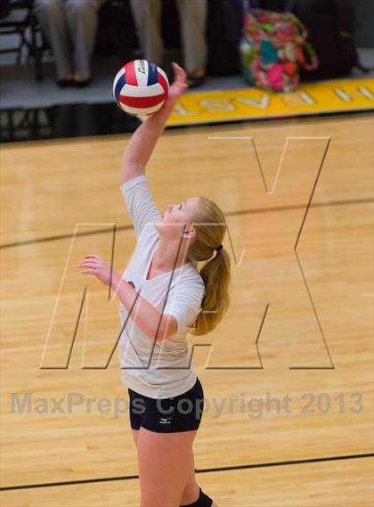 Thumbnail 3 in Madison vs. Taft photogallery.