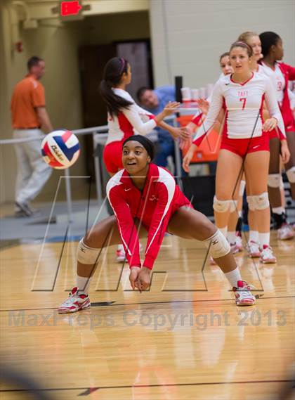 Thumbnail 2 in Madison vs. Taft photogallery.