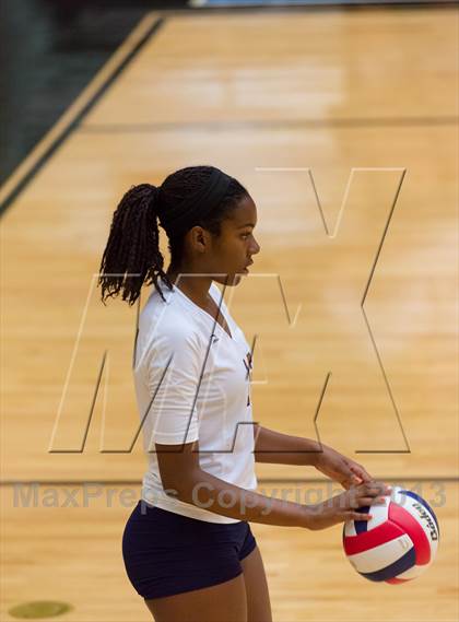 Thumbnail 3 in Madison vs. Taft photogallery.