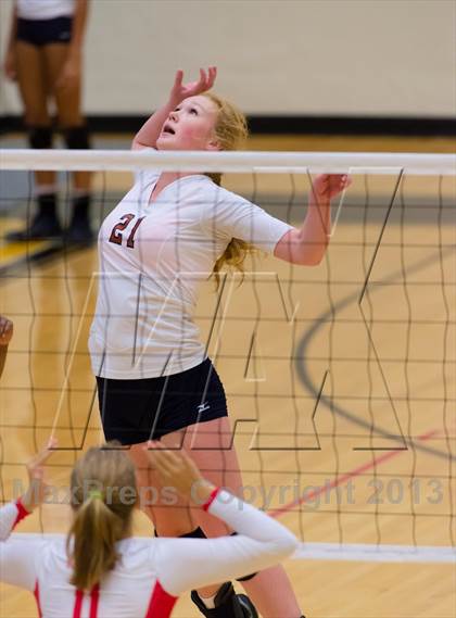 Thumbnail 1 in Madison vs. Taft photogallery.
