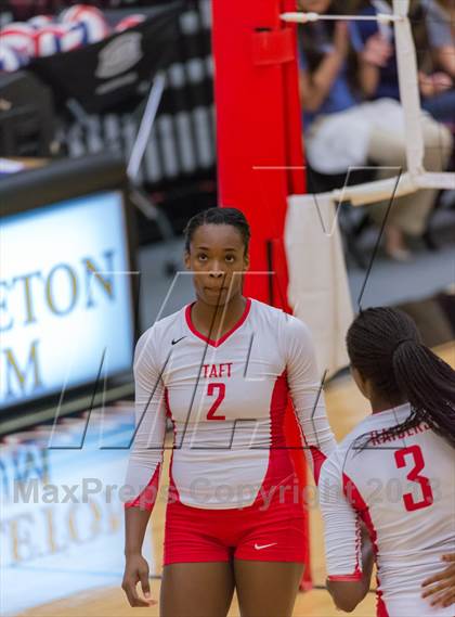 Thumbnail 2 in Madison vs. Taft photogallery.