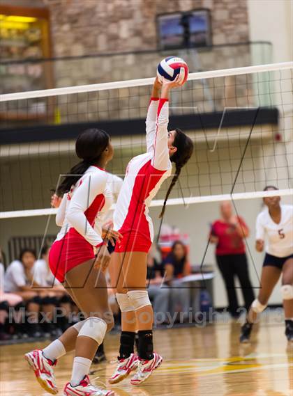 Thumbnail 3 in Madison vs. Taft photogallery.