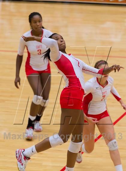 Thumbnail 1 in Madison vs. Taft photogallery.