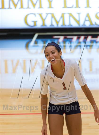 Thumbnail 1 in Madison vs. Taft photogallery.