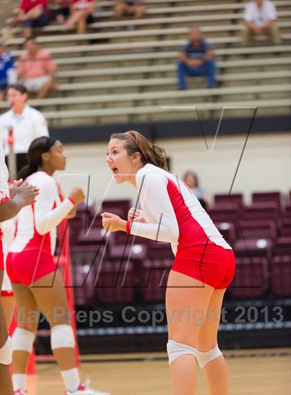 Thumbnail 3 in Madison vs. Taft photogallery.