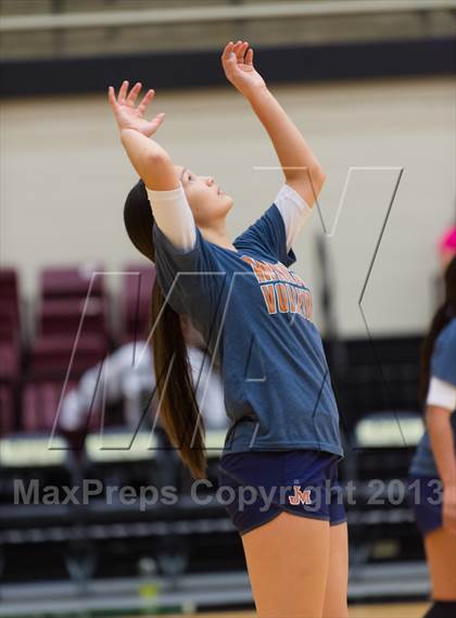 Thumbnail 2 in Madison vs. Taft photogallery.