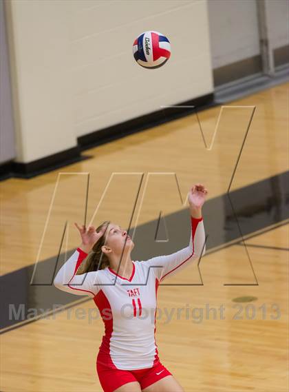 Thumbnail 2 in Madison vs. Taft photogallery.