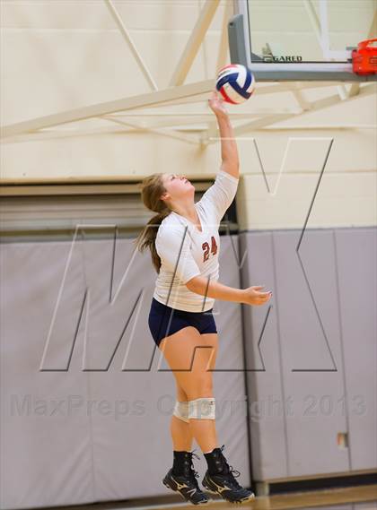 Thumbnail 2 in Madison vs. Taft photogallery.