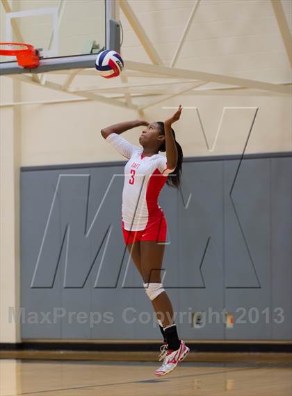 Thumbnail 3 in Madison vs. Taft photogallery.
