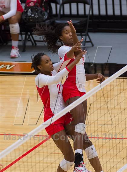 Thumbnail 2 in Madison vs. Taft photogallery.