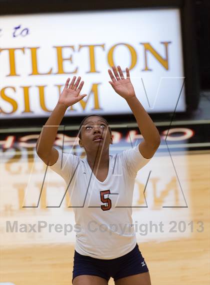 Thumbnail 3 in Madison vs. Taft photogallery.