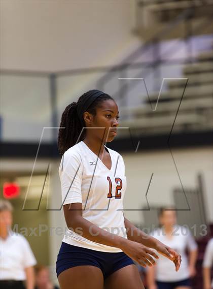 Thumbnail 3 in Madison vs. Taft photogallery.