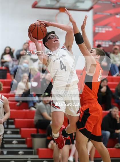Thumbnail 2 in Amanda-Clearcreek @ Westfall photogallery.