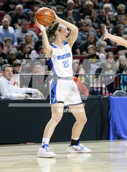 Thumbnail 3 in Fremont vs. Lincoln East (NSAA Class A Semifinal) photogallery.