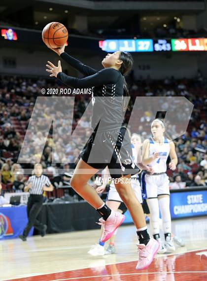 Thumbnail 1 in Fremont vs. Lincoln East (NSAA Class A Semifinal) photogallery.