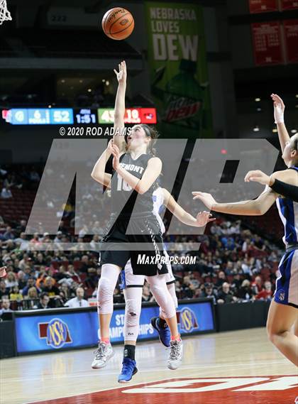 Thumbnail 2 in Fremont vs. Lincoln East (NSAA Class A Semifinal) photogallery.