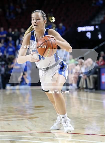 Thumbnail 3 in Fremont vs. Lincoln East (NSAA Class A Semifinal) photogallery.