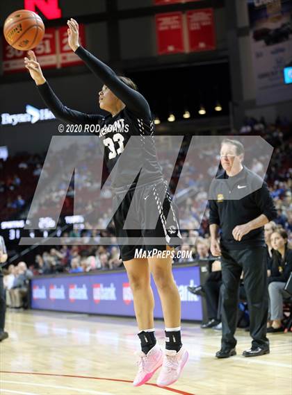 Thumbnail 2 in Fremont vs. Lincoln East (NSAA Class A Semifinal) photogallery.