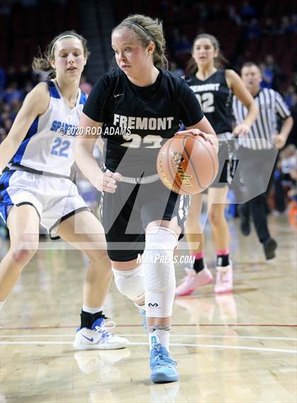 Thumbnail 2 in Fremont vs. Lincoln East (NSAA Class A Semifinal) photogallery.