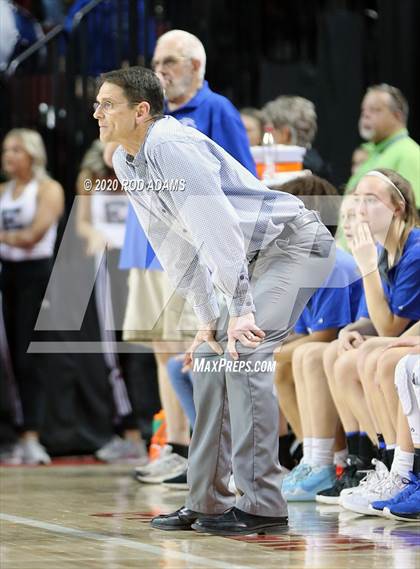 Thumbnail 3 in Fremont vs. Lincoln East (NSAA Class A Semifinal) photogallery.