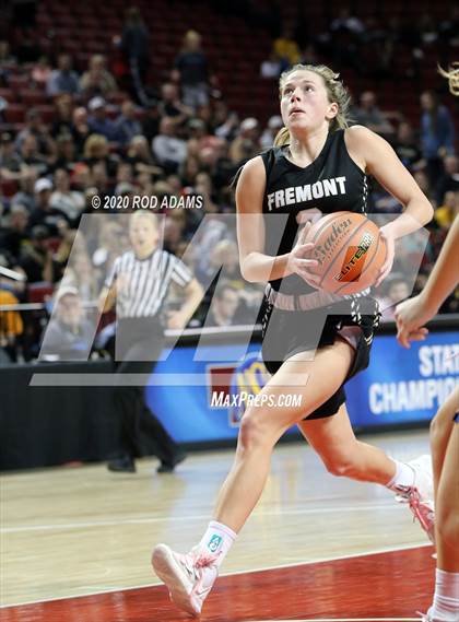 Thumbnail 3 in Fremont vs. Lincoln East (NSAA Class A Semifinal) photogallery.