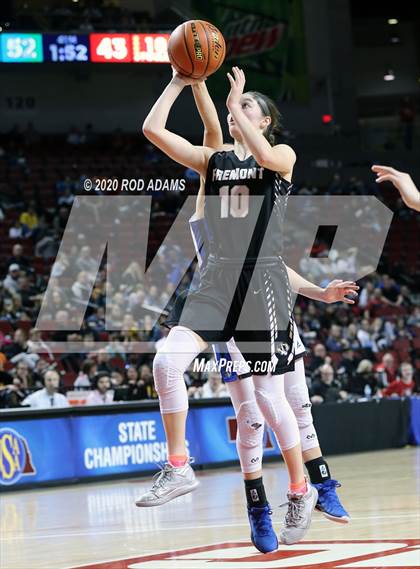 Thumbnail 1 in Fremont vs. Lincoln East (NSAA Class A Semifinal) photogallery.