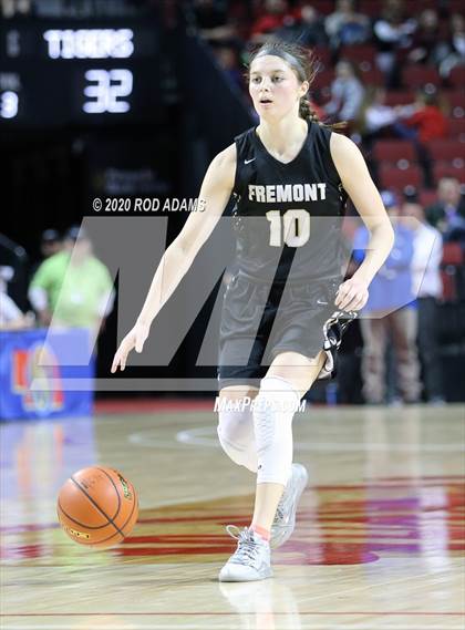 Thumbnail 1 in Fremont vs. Lincoln East (NSAA Class A Semifinal) photogallery.